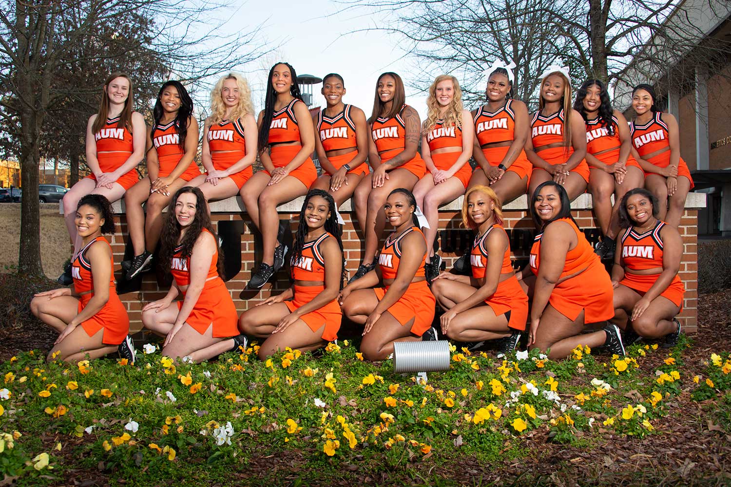 aum cheerleaders group shot outside